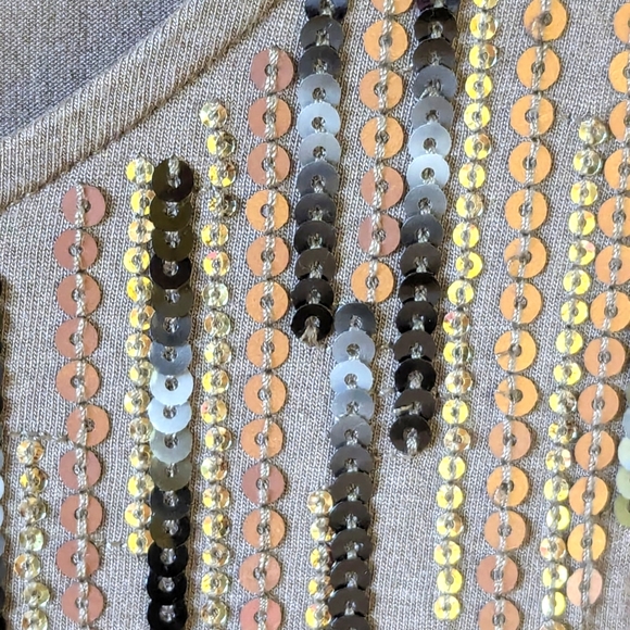 Top - Picture 3 of 4